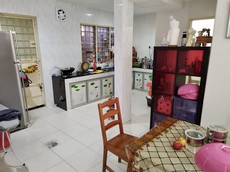 Semi-Detached House for Sale in Taman Bukit Serdang (Seri Kembangan) - Catherine Yap - PropertyGuru.com.my