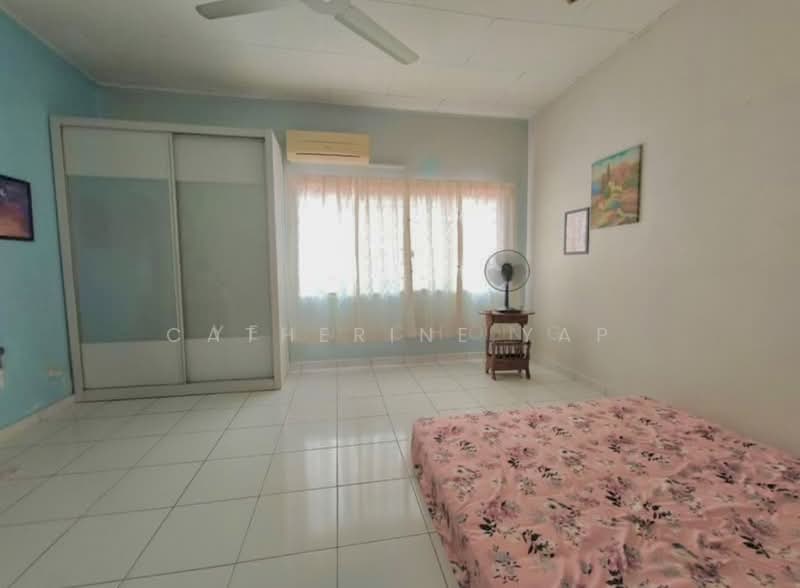Semi-Detached House for Sale in Taman Bukit Serdang (Seri Kembangan) - Catherine Yap - PropertyGuru.com.my
