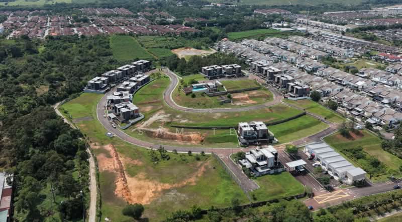 Bungalow for Sale in Kangkar Pulai (Skudai) - Sam Tee - Exterior - PropertyGuru.com.my