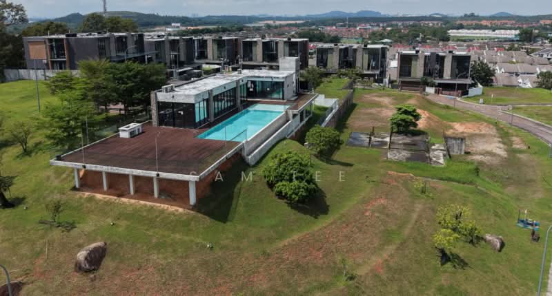 Bungalow for Sale in Kangkar Pulai (Skudai) - Sam Tee - Exterior - PropertyGuru.com.my