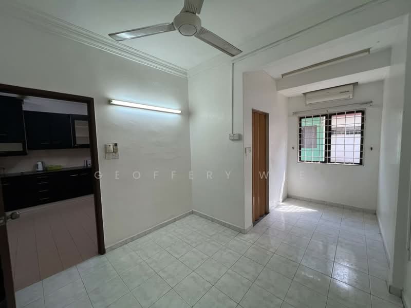 2-storey Terraced House for Rent in Taman Merdeka (Batu Berendam) - Geoffery Wee - Kitchen - PropertyGuru.com.my