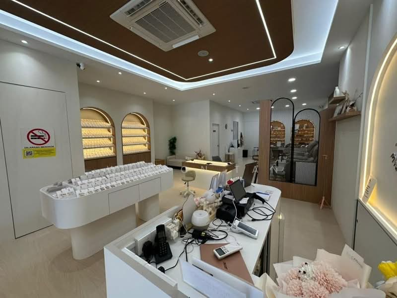 Shop for Sale in Taman Damansara Aliff (Tampoi) - Winson Tan - Interior - PropertyGuru.com.my