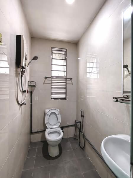 Rumah Teres 3 Tingkat untuk Dijual di Taman Tasik Prima (Puchong) - Tan Bee Choo - Bathroom - PropertyGuru.com.my
