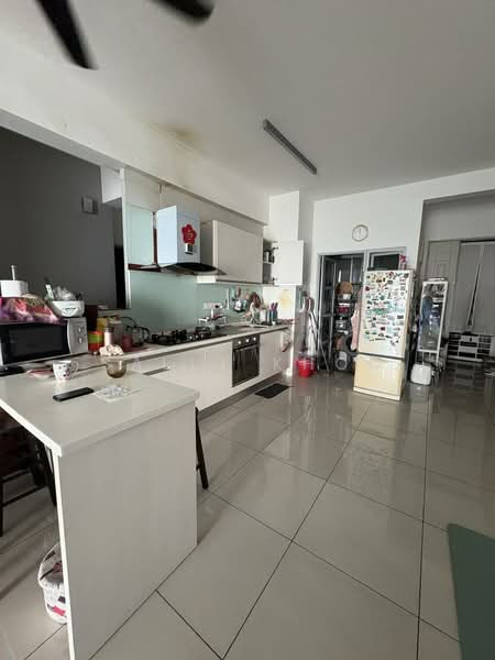 Condominium for Sale at 10 Island Resort - Sally Khoo - Kitchen - PropertyGuru.com.my