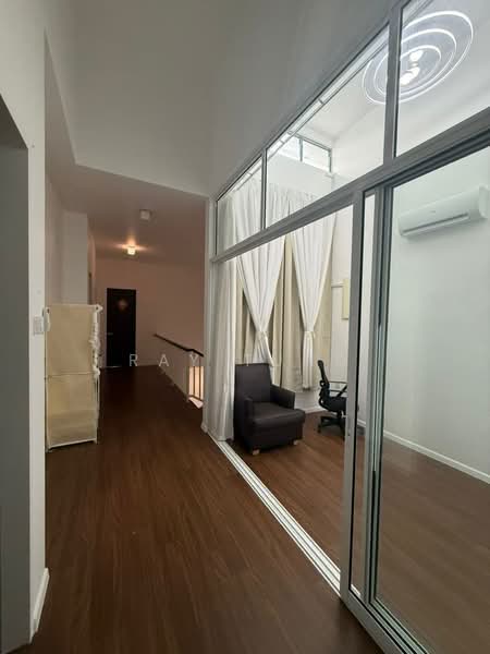 Cluster House for Rent in Taman Gaya (Ulu Tiram) - Ray Tung - Corridor - PropertyGuru.com.my