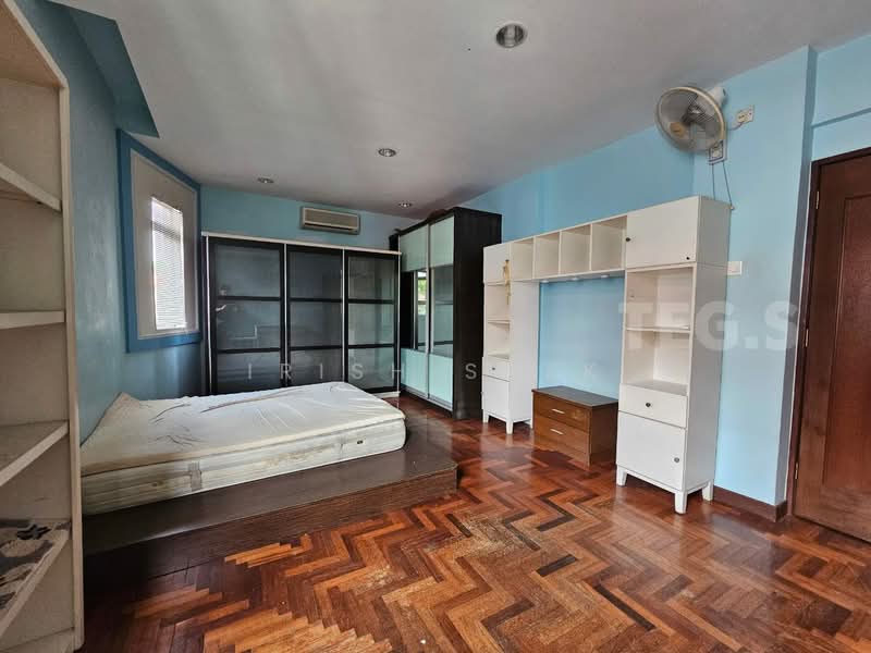 Semi-Detached House for Sale in Kota Kemuning (Shah Alam) - Irish Shek - Bedroom - PropertyGuru.com.my