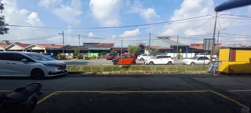Shop / Office for Sale in Bandar Baru Uda (Tampoi) - Khairi Ismail - Exterior - PropertyGuru.com.my