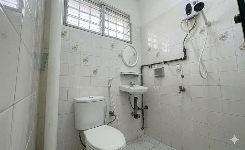 Rumah Teres 2 Tingkat untuk Disewa di Taman Daya (Johor Bahru) - Nick Low - Bathroom - PropertyGuru.com.my