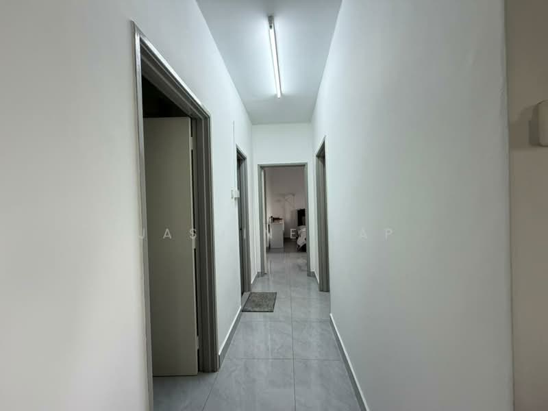 Condominium for Sale at Kelana Puteri - Jasmine Yap - Corridor - PropertyGuru.com.my