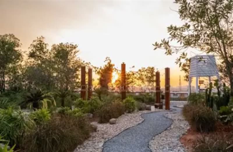 Townhouse for Sale in 16 Sierra (Puchong) - JJ Chew - Garden - PropertyGuru.com.my