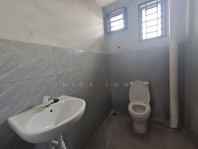 Shop for Rent in Taman Serene (Johor Bahru) - Nick Low - Bathroom - PropertyGuru.com.my