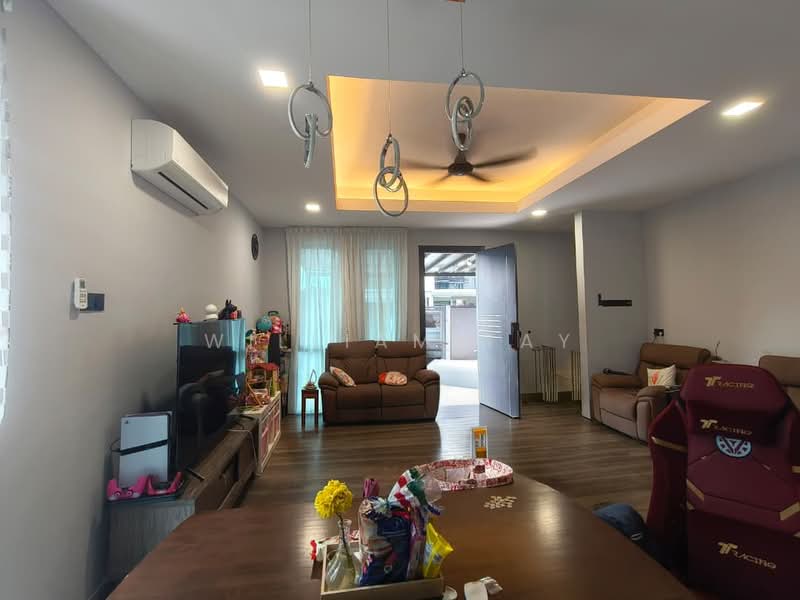2-storey Terraced House for Sale in Taman Austin Duta (Tebrau) - William Tay - Living Room - PropertyGuru.com.my