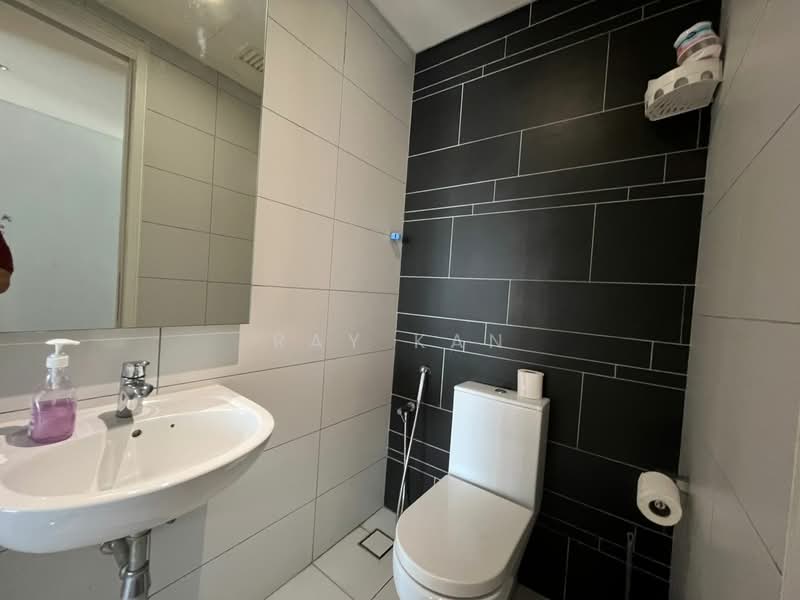 Servis Apartment untuk Disewa di Anggun Residences - Ray Kan - Bathroom - PropertyGuru.com.my