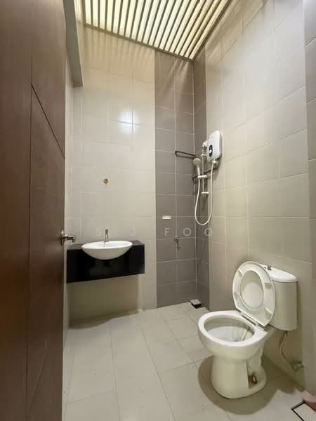 Rumah Teres 3 Tingkat untuk Dijual di Bayan Baru (Penang) - S J Foo - Bathroom - PropertyGuru.com.my