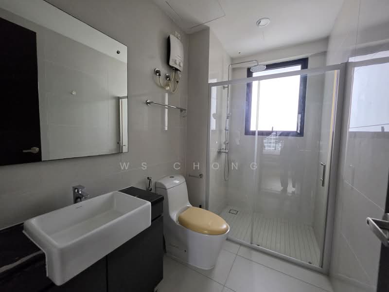 Condominium for Rent at Amberside @ Country Garden Danga Bay - Ws Chong - Bathroom - PropertyGuru.com.my