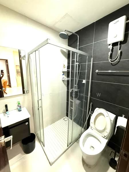Pangsapuri untuk Dijual di Amberside @ Country Garden Danga Bay - Grace Chew - Bathroom - PropertyGuru.com.my