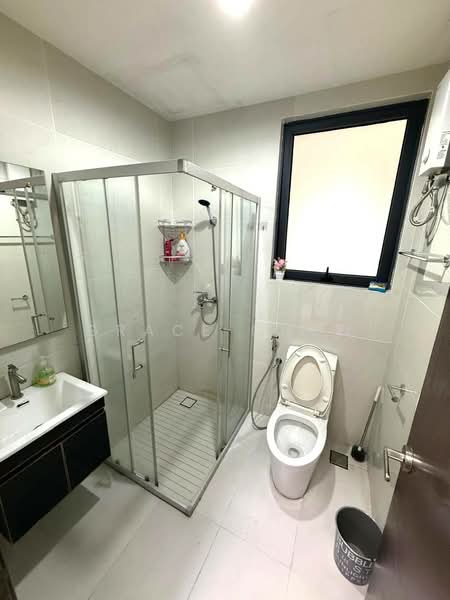 Pangsapuri untuk Dijual di Amberside @ Country Garden Danga Bay - Grace Chew - Bathroom - PropertyGuru.com.my