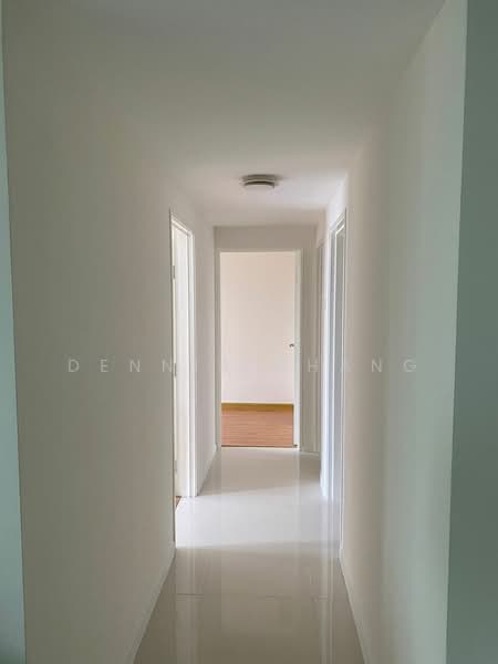 Pangsapuri untuk Dijual di Vista Mahogani @ Saujana Impian - Dennis Chang - Corridor - PropertyGuru.com.my