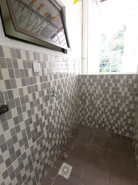 Apartment for Sale at Cahaya Villa Residence - Lily Siow - Laundry Yard Area - PropertyGuru.com.my