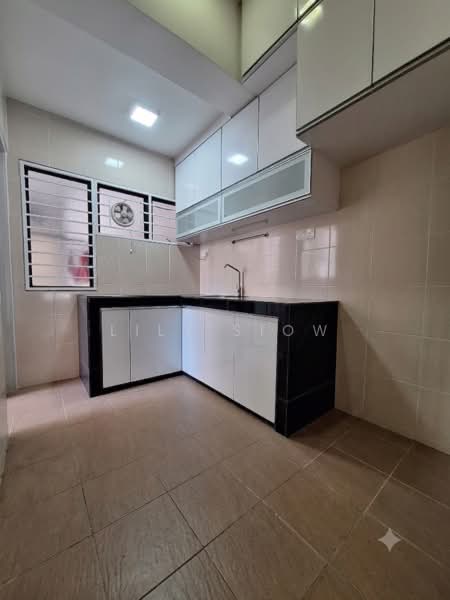 Pangsapuri untuk Dijual di Cahaya Villa Residence - Lily Siow - Kitchen - PropertyGuru.com.my