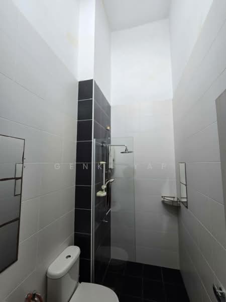 Rumah Kluster untuk Dijual di Taman Setia Indah (Tebrau) - Genki Yap - Bathroom - PropertyGuru.com.my