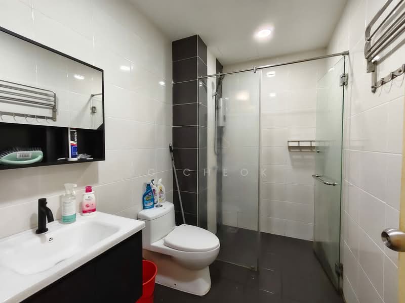 Servis Apartment untuk Disewa di Silk Sky - MC Cheok - Bathroom - PropertyGuru.com.my