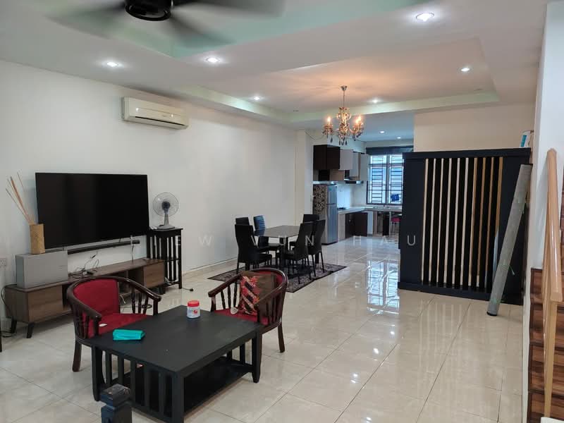 Rumah Teres 2 Tingkat untuk Disewa di Taman Mount Austin (Tebrau) - Liew Vun Hau - Living Room - PropertyGuru.com.my