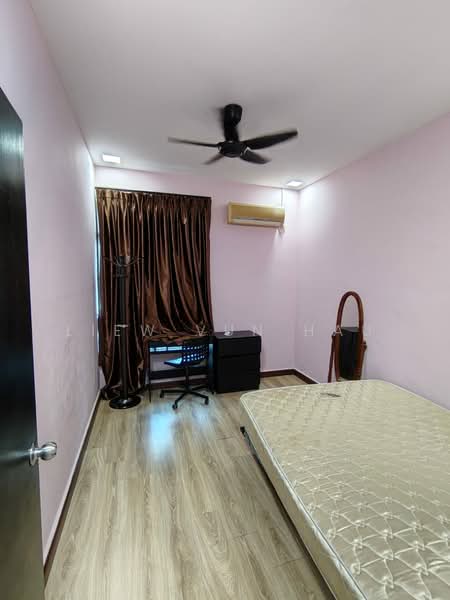 Rumah Teres 2 Tingkat untuk Disewa di Taman Mount Austin (Tebrau) - Liew Vun Hau - Bedroom - PropertyGuru.com.my