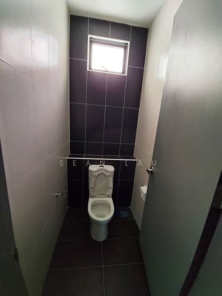 Kedai / Pejabat untuk Disewa di Taman Kota Masai (Pasir Gudang) - Sean Lau - Bathroom - PropertyGuru.com.my