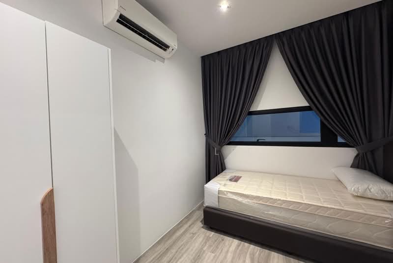 Kediaman Servis untuk Dijual di Lumi Tropicana Serviced Residence - Ivan Lee - Bedroom - PropertyGuru.com.my