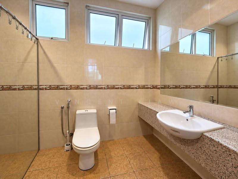 Semi-Detached House for Sale in Saujana (Selangor) - Vincent Liaw - Bathroom - PropertyGuru.com.my