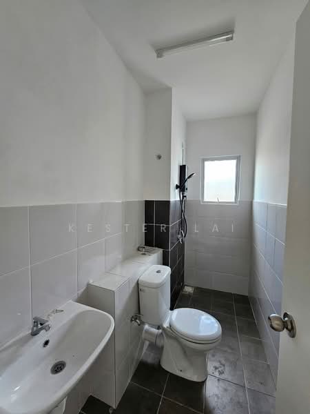 2-storey Terraced House for Rent in Bandar Sri Sendayan (Negeri Sembilan) - Kester Lai - Bathroom - PropertyGuru.com.my