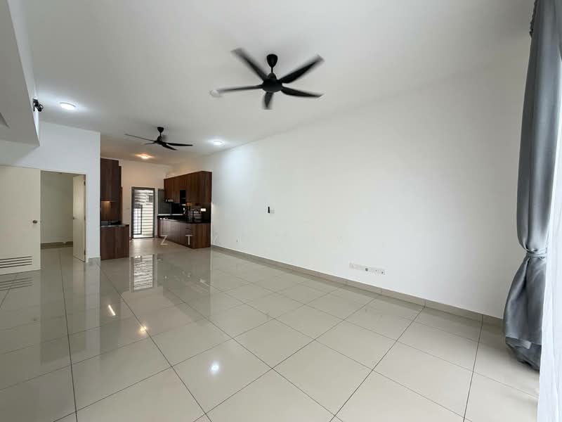 2-storey Terraced House for Rent in Bandar Gamuda Cove (Dengkil) - Ztysully . - Living Room - PropertyGuru.com.my