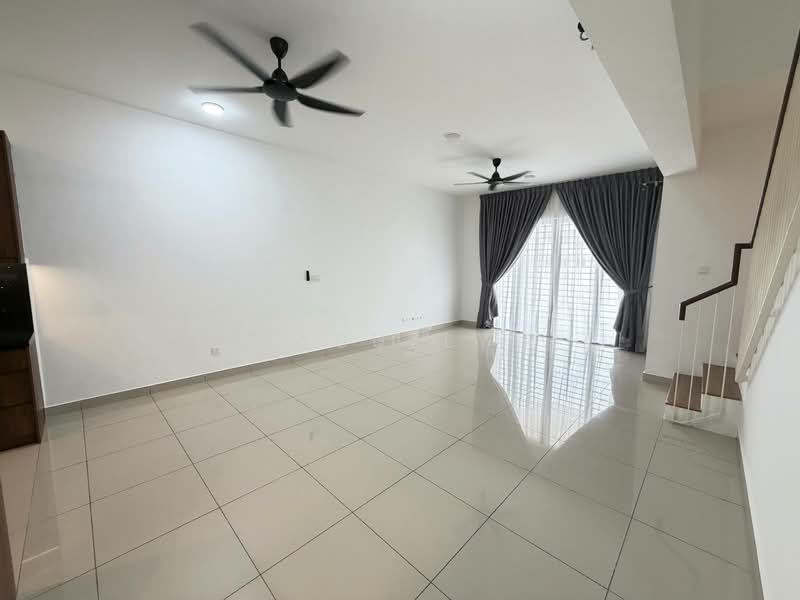 2-storey Terraced House for Rent in Bandar Gamuda Cove (Dengkil) - Ztysully . - Living Room - PropertyGuru.com.my