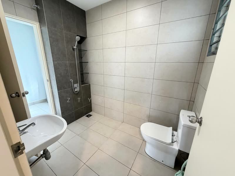 2-storey Terraced House for Rent in Bandar Gamuda Cove (Dengkil) - Ztysully . - Bathroom - PropertyGuru.com.my