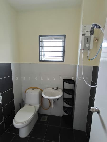 2-storey Terraced House for Rent in Taman Nusantara Prima (Gelang Patah) - Shirleen Koh - Bathroom - PropertyGuru.com.my