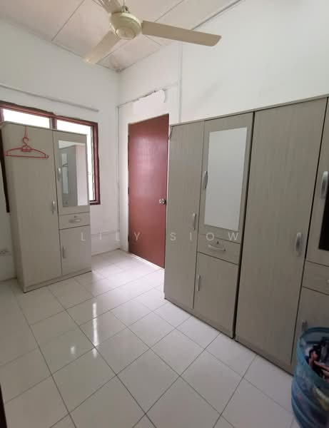 2-storey Terraced House for Sale in Lestari Putra (Seri Kembangan) - Lily Siow - Interior - PropertyGuru.com.my