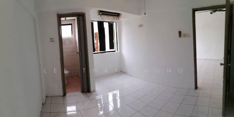 Pangsapuri untuk Dijual di Pangsapuri Perdana - Lee Thai Chung - Bathroom - PropertyGuru.com.my
