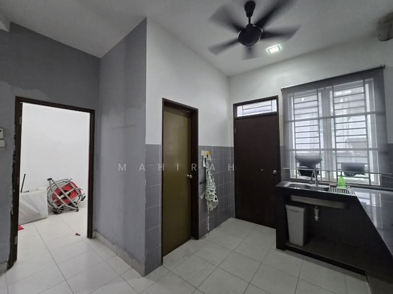 Rumah Teres 2 Tingkat untuk Dijual di Kajang (Selangor) - Mahirah . - Kitchen - PropertyGuru.com.my