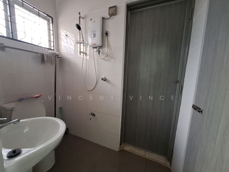 2-storey Terraced House for Rent in Taman Sri Muda (Shah Alam) - Vincent Vince - Bathroom - PropertyGuru.com.my