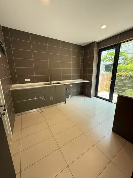 Bungalow for Sale in Leisure Farm (Gelang Patah) - Ian Chua - Kitchen - PropertyGuru.com.my
