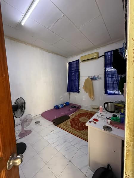 1-storey Terraced House for Rent in Batu Maung (Penang) - Chris Teoh - Bedroom - PropertyGuru.com.my