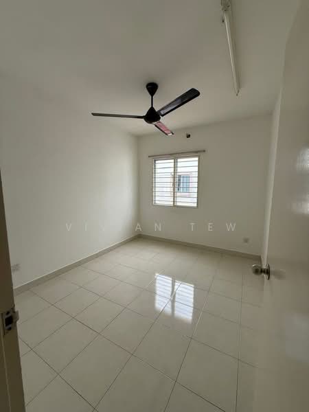 Rumah Berkembar untuk Dijual di Setia Alam (Selangor) - Vivian Tew - Bedroom - PropertyGuru.com.my