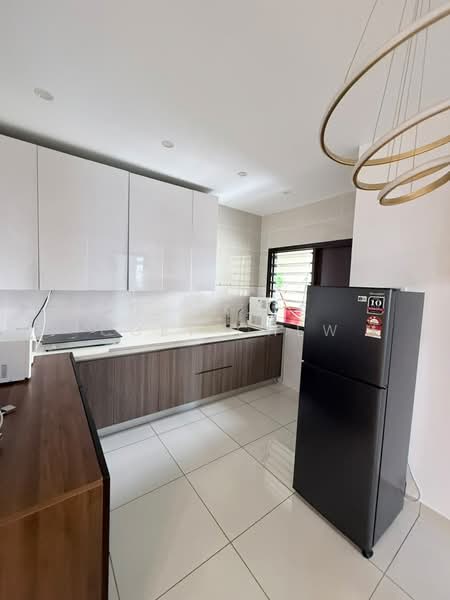 Condominium for Rent at Paraiso Residence @ The Earth - Coey Chew - Kitchen - PropertyGuru.com.my