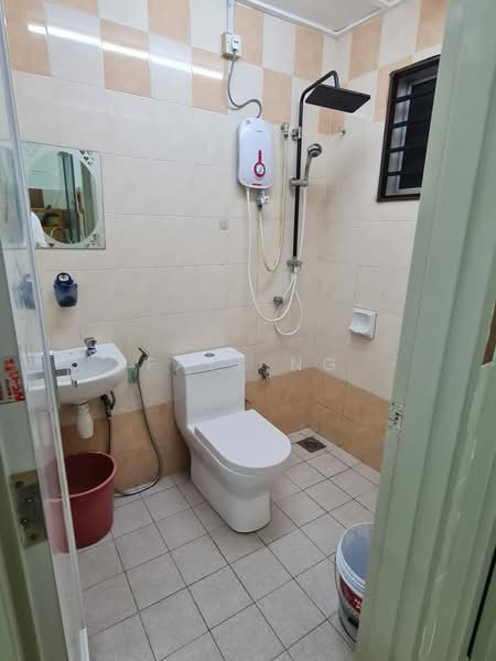 Rumah Teres 2 Tingkat untuk Disewa di Shah Alam (Selangor) - Faye Ng - Bathroom - PropertyGuru.com.my