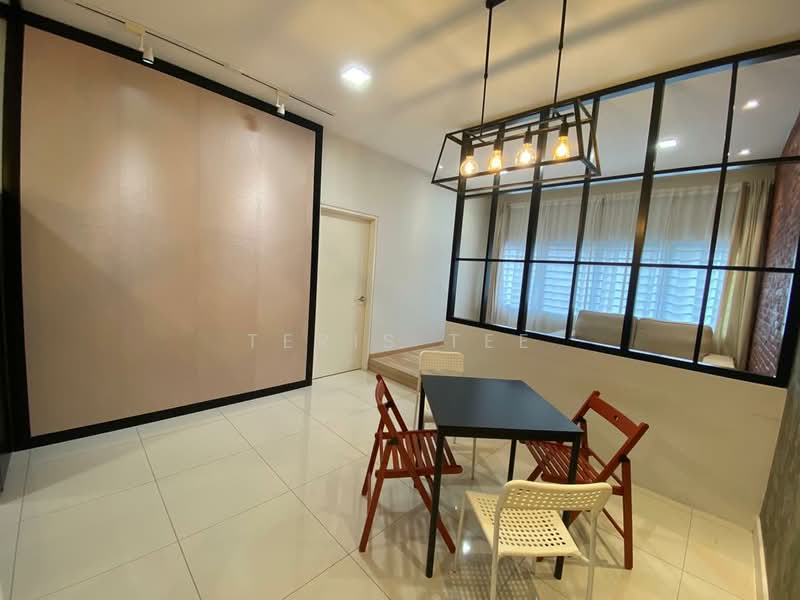 Townhouse for Rent in Saujana Impian (Kajang) - Teris Tee - Dining Room - PropertyGuru.com.my