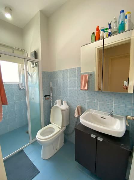 Townhouse for Rent in Saujana Impian (Kajang) - Teris Tee - Bathroom - PropertyGuru.com.my