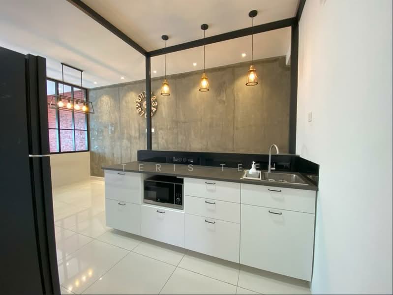 Townhouse for Rent in Saujana Impian (Kajang) - Teris Tee - Kitchen - PropertyGuru.com.my