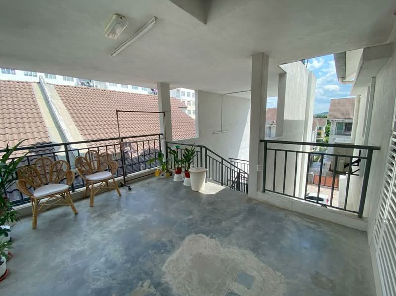 Townhouse for Rent in Saujana Impian (Kajang) - Teris Tee - Balcony - PropertyGuru.com.my