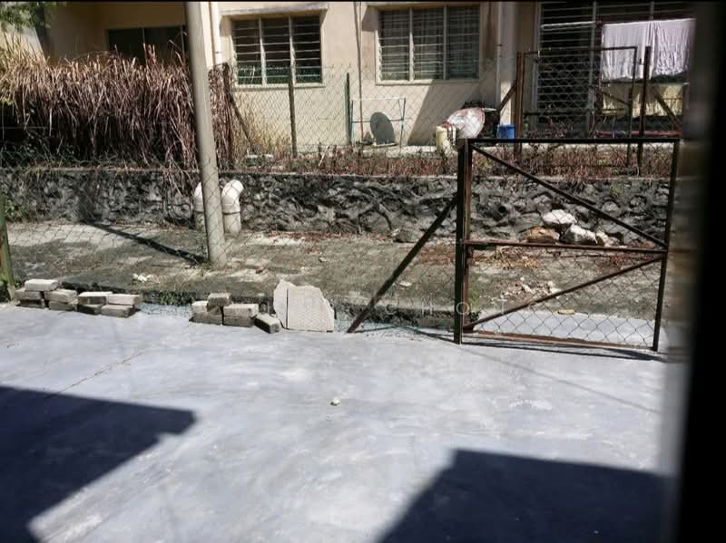 2-storey Terraced House for Sale in Bandar Putra Permai (Seri Kembangan) - Xavier Chong - Exterior - PropertyGuru.com.my